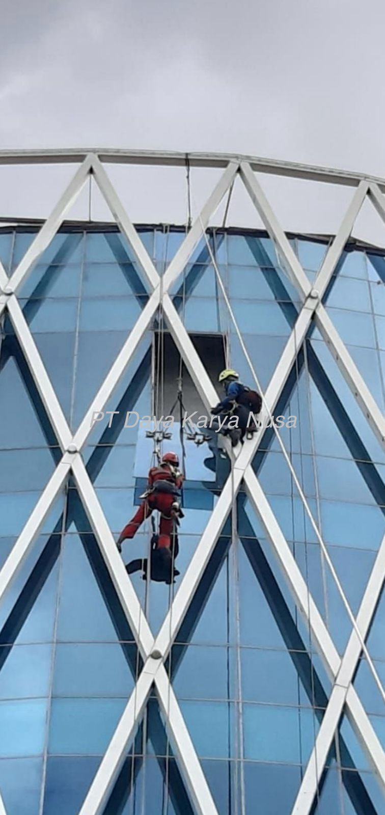 4. Safety/HSE, Rescue & Training